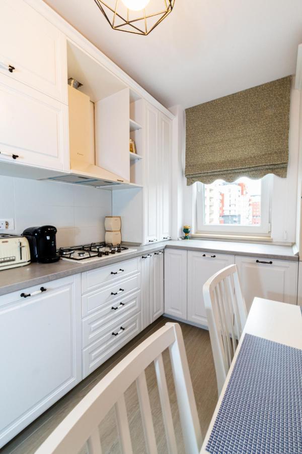 Pentha - Stylish And Spacious 2-bedroom Near Coresi Mall Brașov